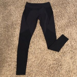 Beyond Yoga black barre leggings